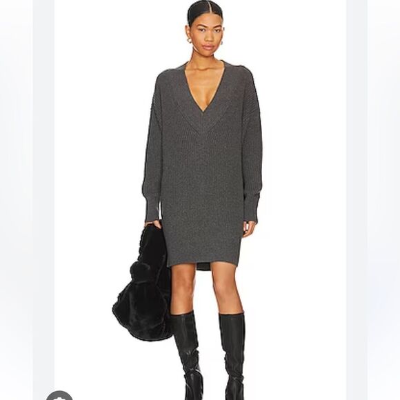 Revolve LPA Cadae V neck Chunky black  Sweater Dress Sample  Small oversized - Picture 3 of 12